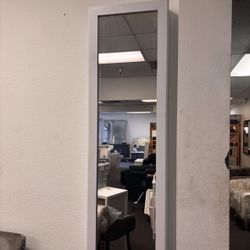 $75 In Box, Lockable Mirror, Jewelry Cabinet With The Lights