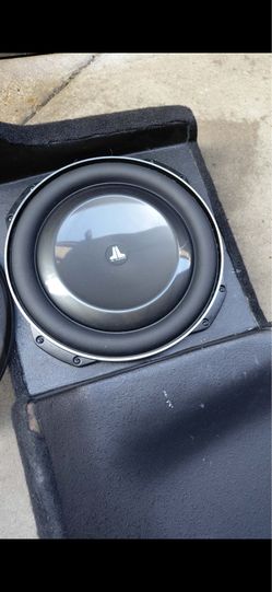 JL AUDIO SUB IN STEALTH BOX JL AUDIO 13TW5