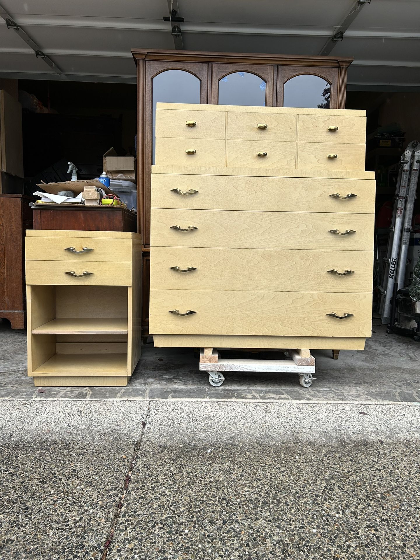 Mid Century Modern Vintage Blonde Mahogany 6 Drawer Dresser And Nightstand Set