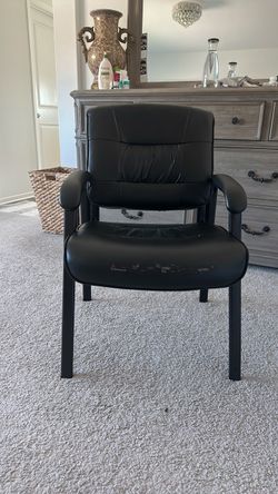 Black Faux Leather Guest Chair