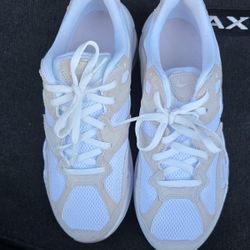 Women's Nike Shoes 