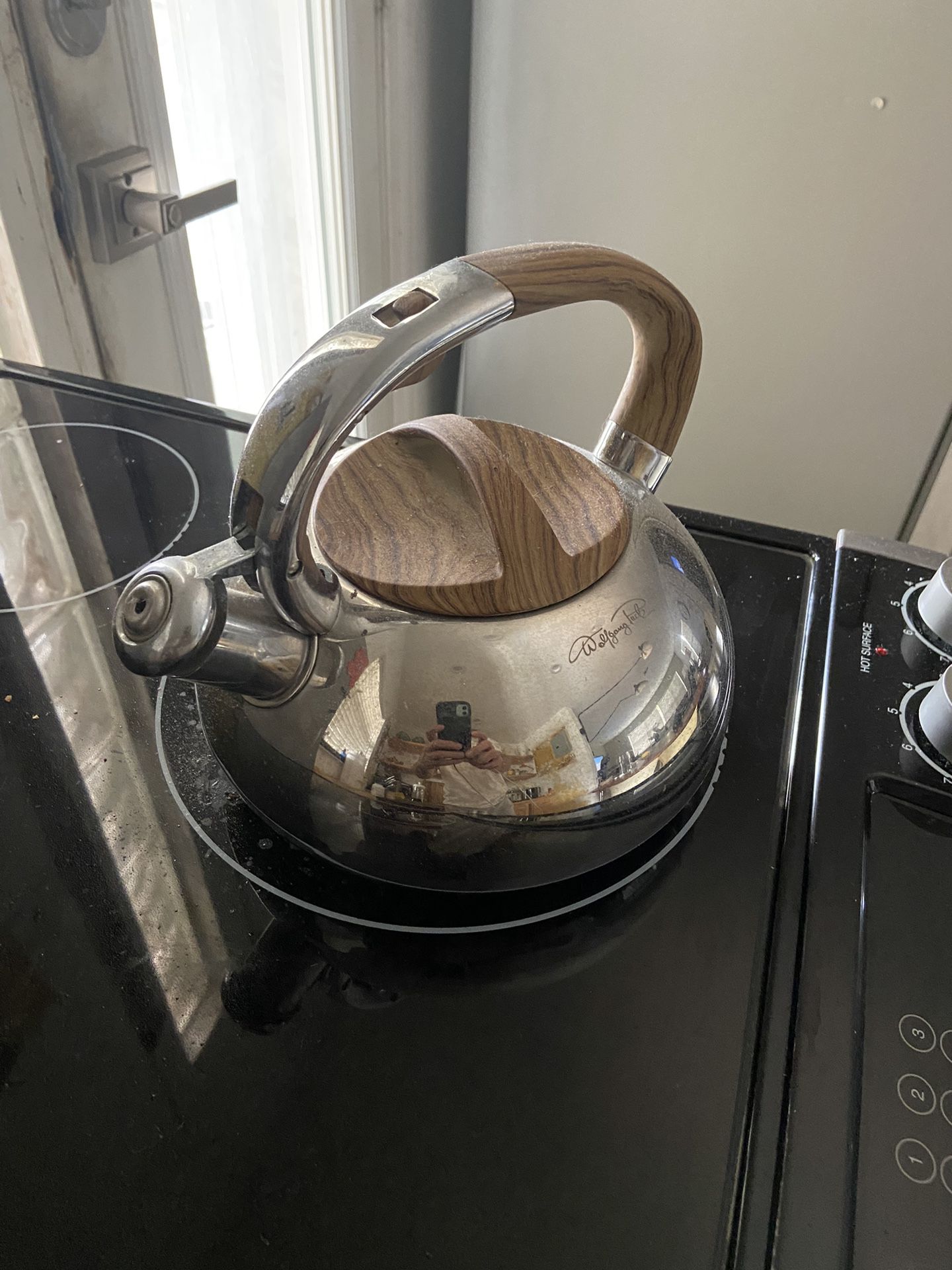 Brand new tea kettle Wolfgang puck