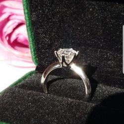 2ct CERTIFIED MOISSANITE DIAMOND RING 