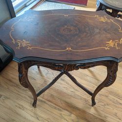 Antique Tables French Style