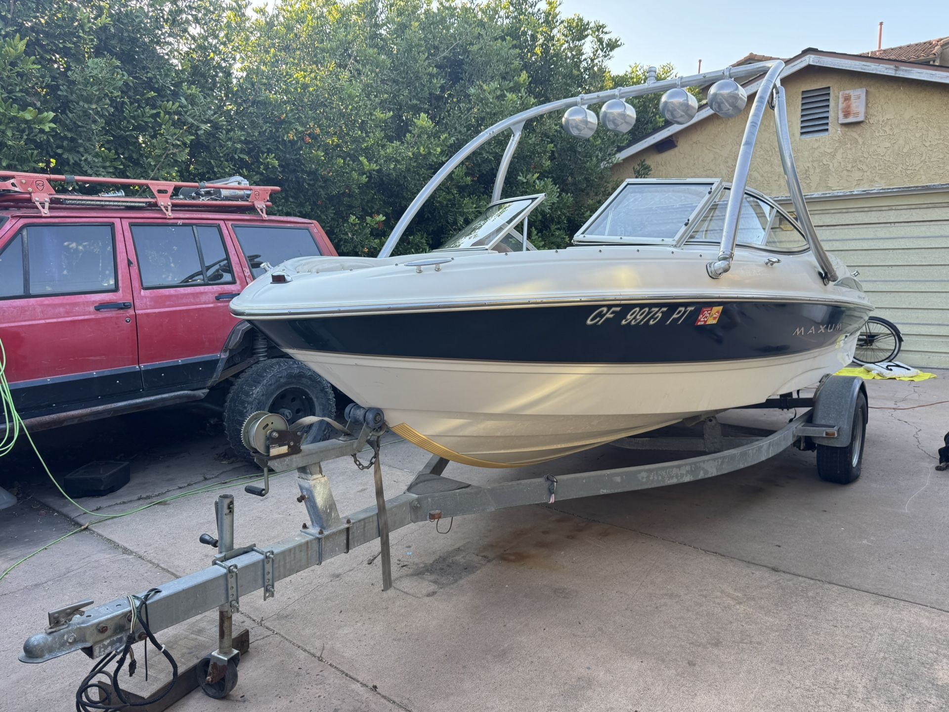 2001 Maxum 1800