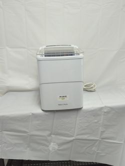 Insignia Portable Ice Maker