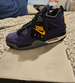 SZ10.5 DEAD STOCK JORDAN 4 LAKERS