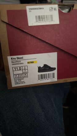 Vans shoes knu Skool men’s size 11 NEW in box