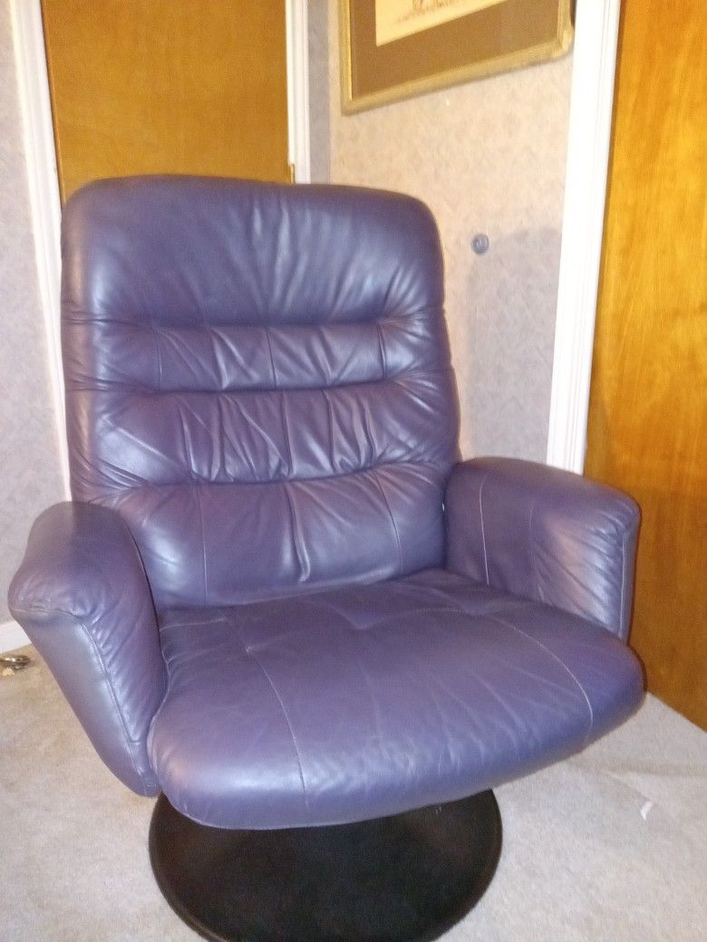 Purple real leather CHAIRWORKS SABATINNI recliner chair