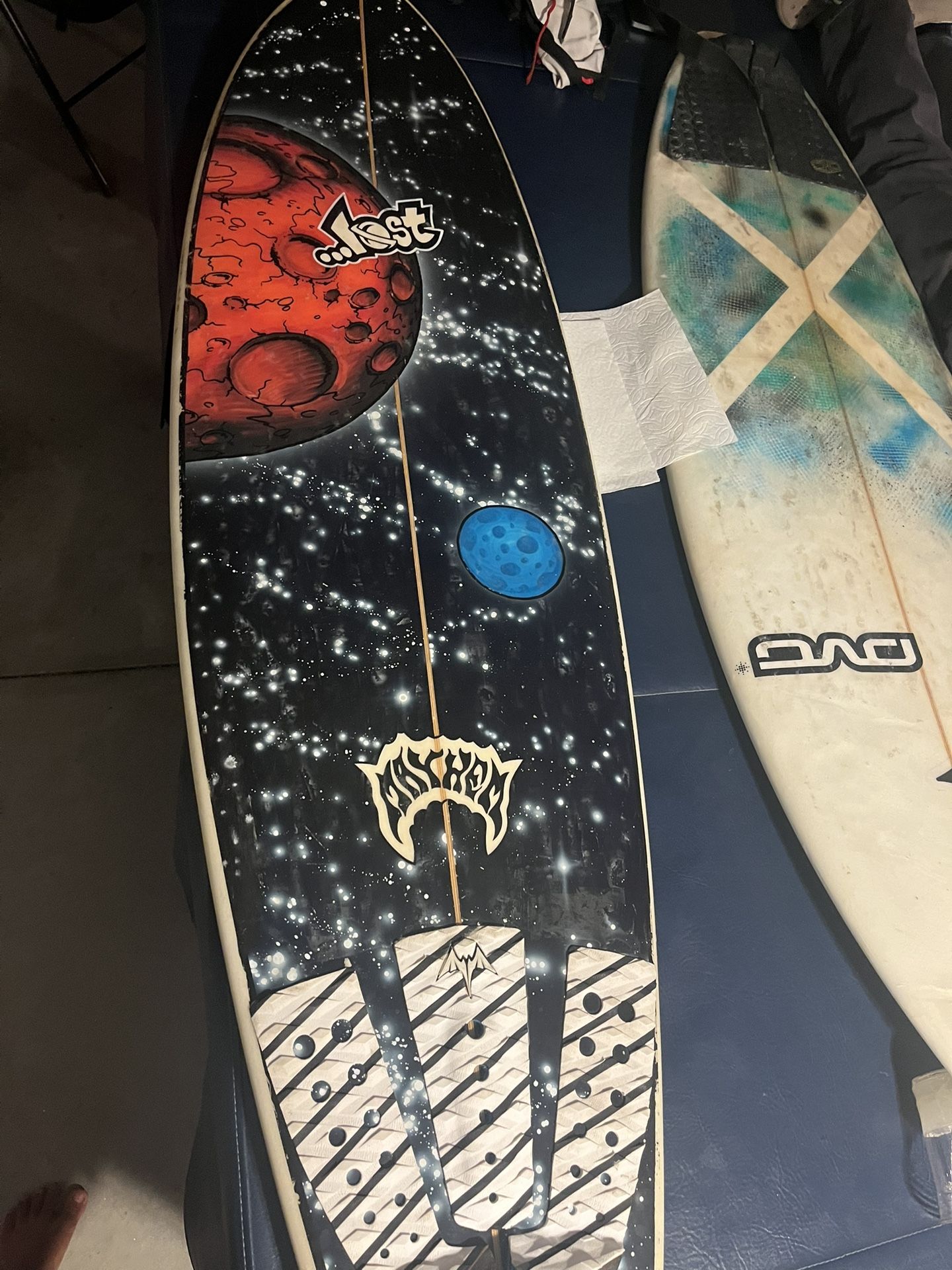fish surfboard