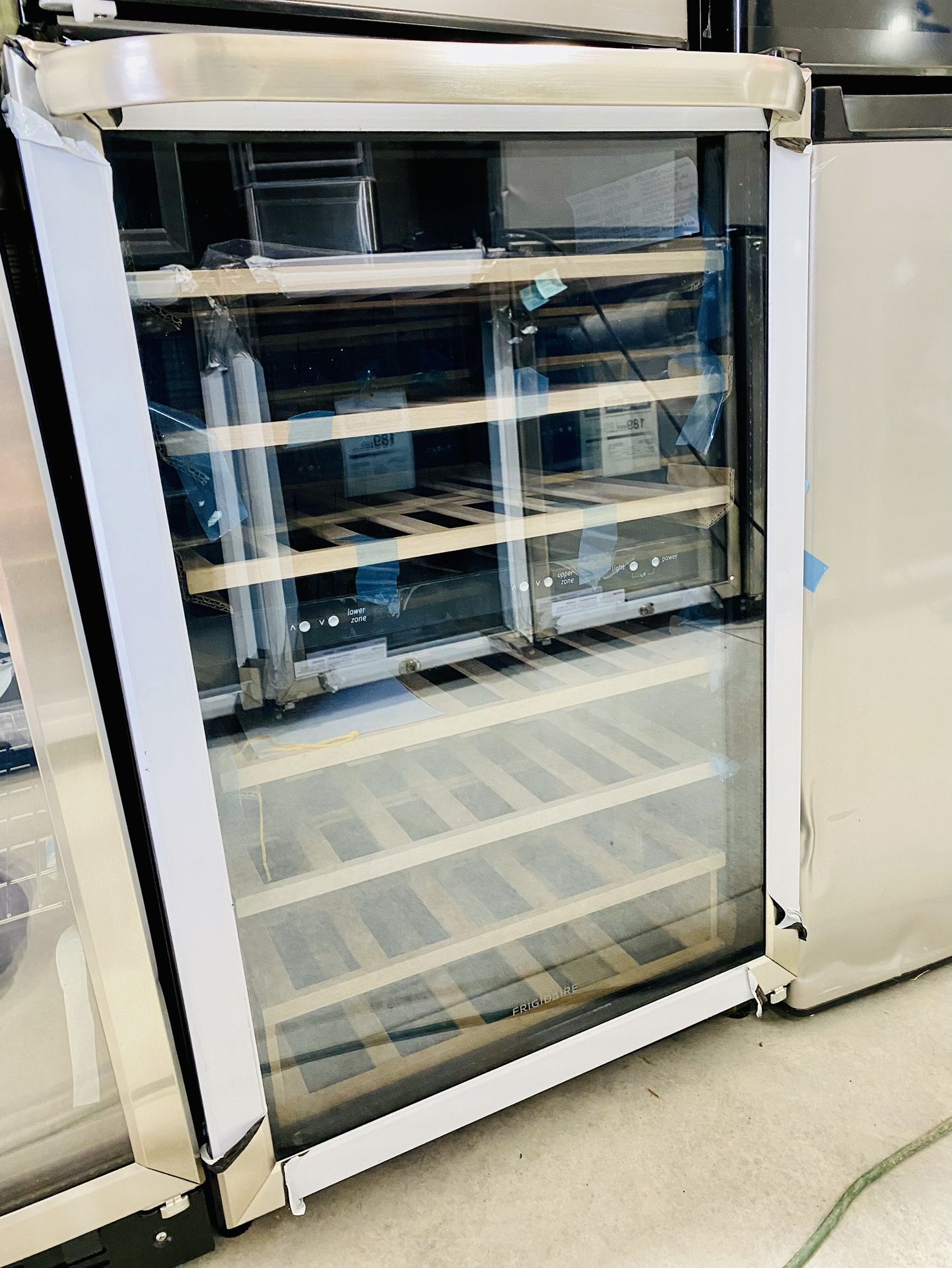 New 45 Bottle Frigidaire Wine Cooler $240 With Blemish For Bar Kitchen Rv Camper Barn Trailer Park Model