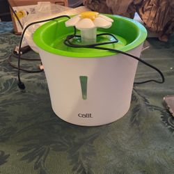 Catit Pet Fountain lightly used