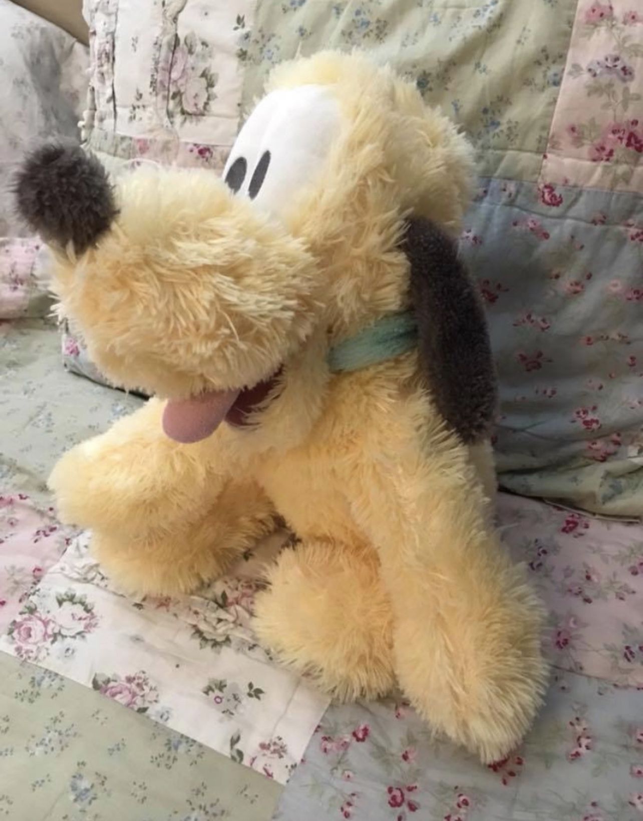 RARE DISNEY PARKS ULTRA PLUSH SOFT SHAGGY PASTEL LARGE PLUTO PLUSHIE BABY 18” 