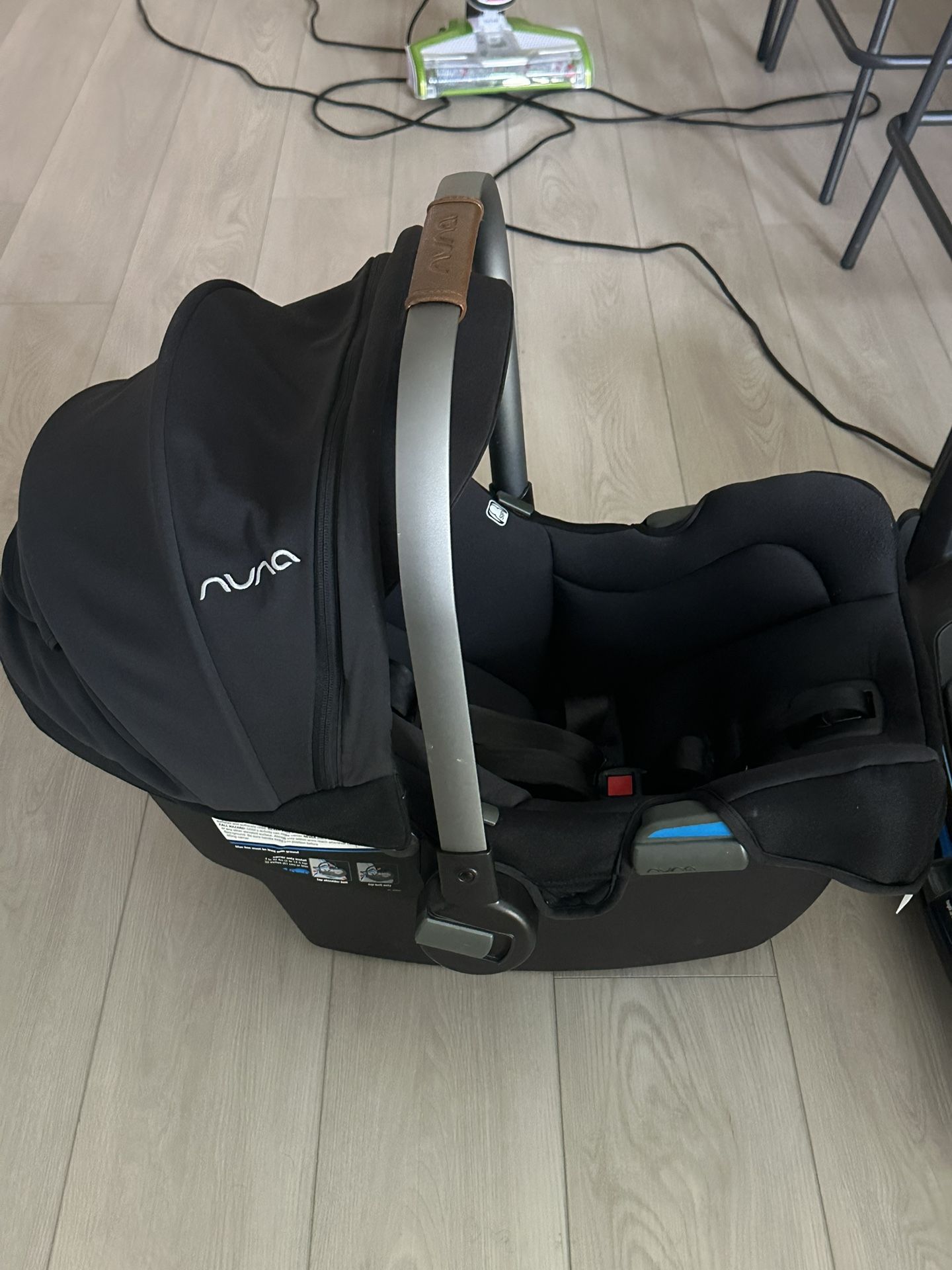 NUNA PIPA CAR SEAT