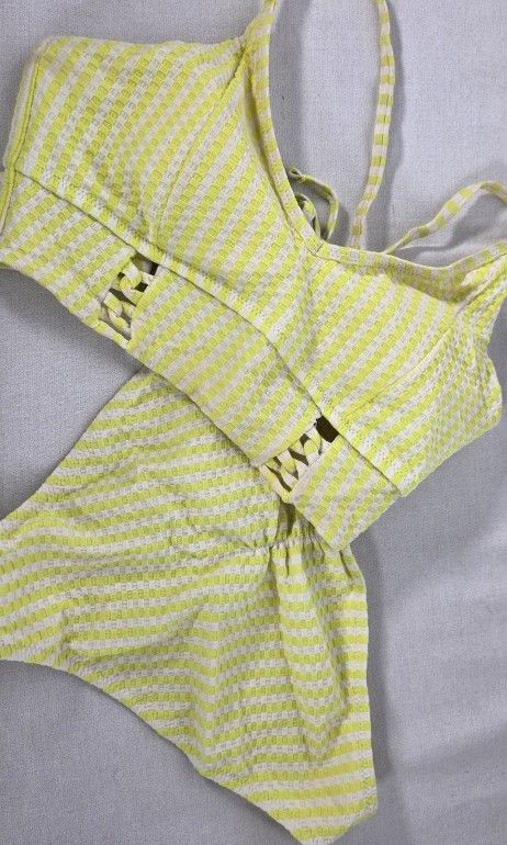 Two Piece Swimwear Woman's Yellow/ White Bathing Suit Small