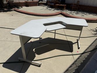 Corner Desk
