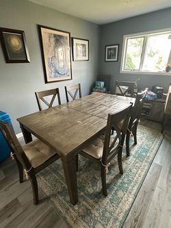 Dining room table set