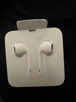 Earphones w/ Remote and Mic