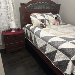 Queen Bed Set 