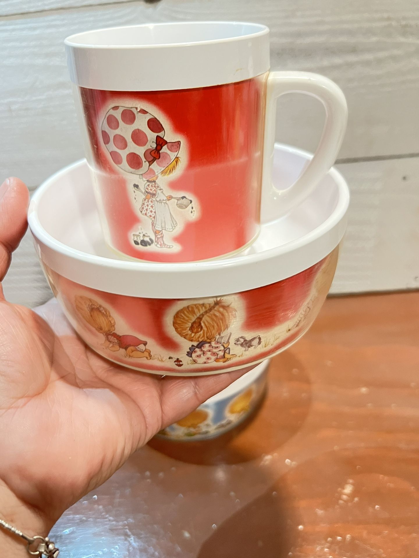 Vintage 1973 Holly Hobbie Thermo-Serv Collectible Mug 3 pieces