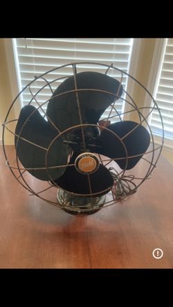 Fan Diehl Vintage 1940’s 3-Speed Oscillating. 18” Inch. 