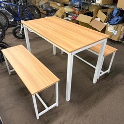 Dinning Table 