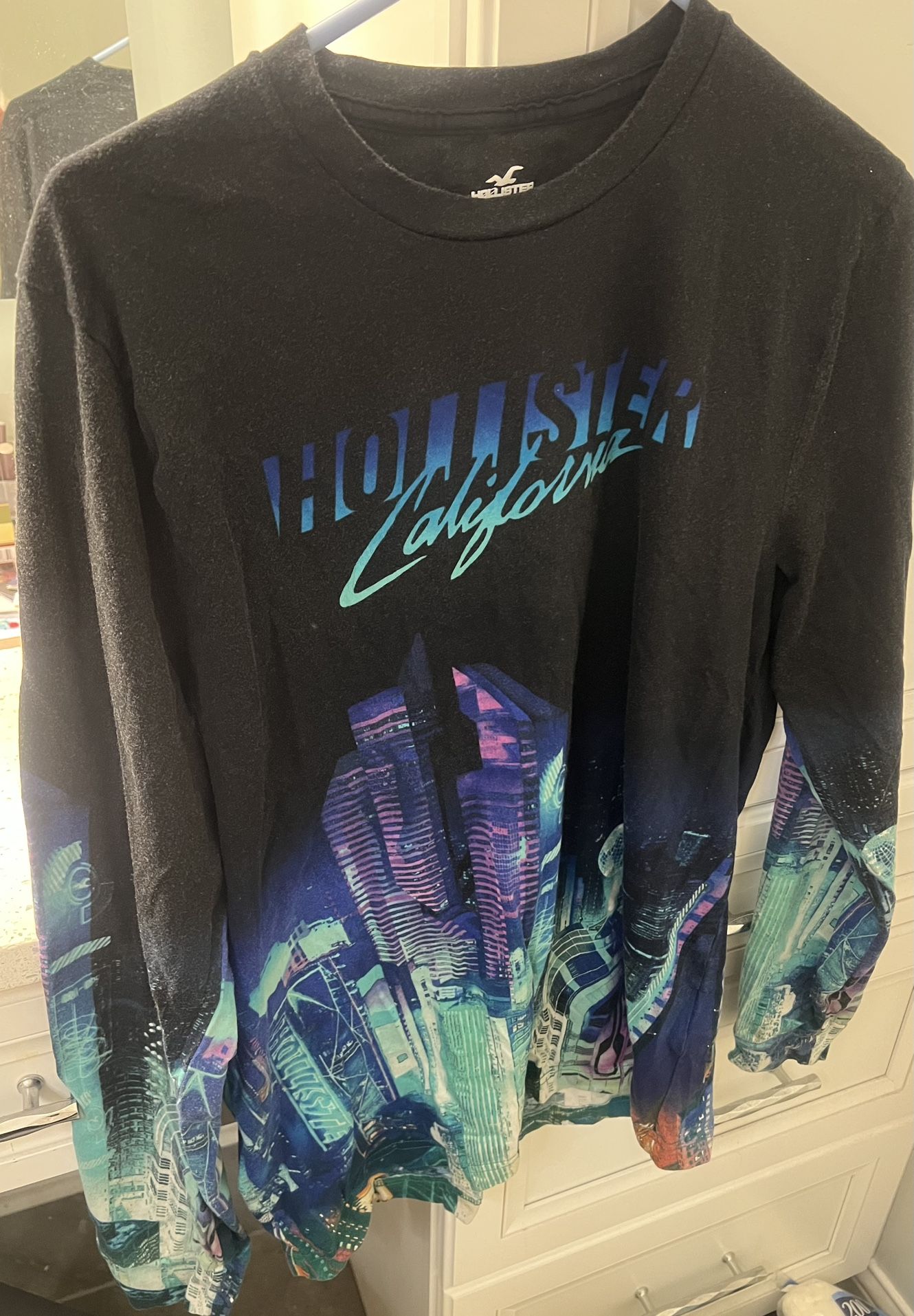 Hollister Men’s shirts Size large