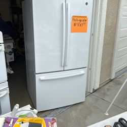 GE Refrigerator 