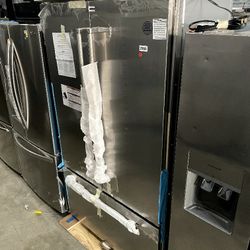 KITCHEN AID 42” STAINLESS STEEL BUILT IN FRENCH DOOR REFRIGERATOR WITH PLATINUM INTERIOR DESIGN. MODEL NUMBER: KBFN502ESS - $6500