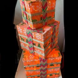 Holiday decorative boxes 