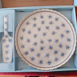 Brand New. Cake Serving Plate