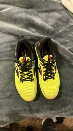 Brooks Adrenaline GTS 22 Running Shoes Size 10