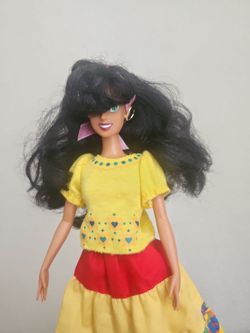 Esmeralda doll