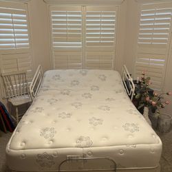 Adjustable Bed  (MATTRESS INCLUDED) 