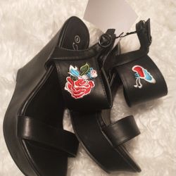 Cute Summer Wedges Size 7 ¹/2 