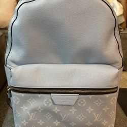 Louis Vuitton Bag !
