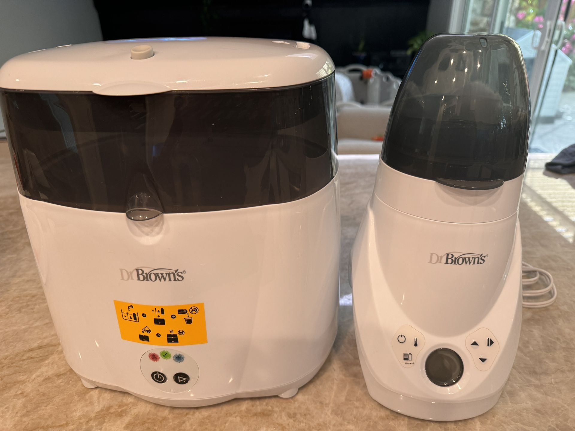 Dr Brown’s bottle sterilizer + bottle warmer