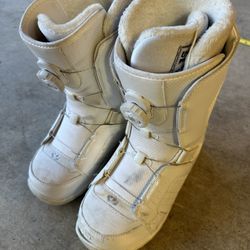 Used Women’s Snowboard Boots Size 8.5