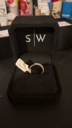 14ct white gold natural diamond ring