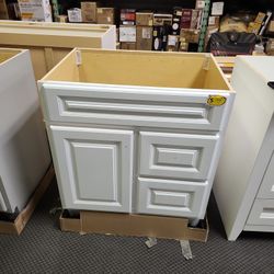 Glacier Bay
Hampton 30 in. W x 21 in. D x 33.5 in. H Bath Vanity Cabinet without Top in White