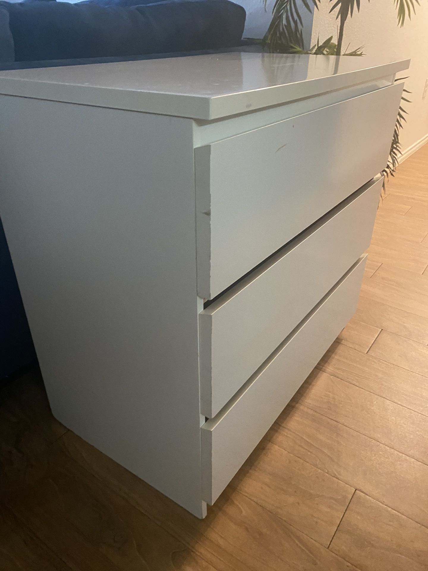 Modern White Dresser . 