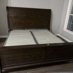 King Size And Mattress 