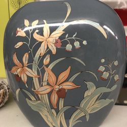 Nice Eastern Ceramic Vase