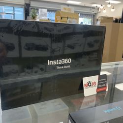 Insta360 Ace Pro 2 Xplorer Bundle