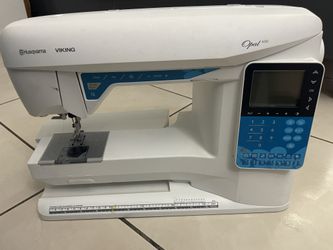 Husqvarna Viking OPAL 650 Computerized Sewing Machine