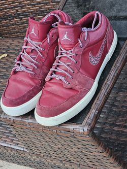 Air Jordan 1 Low V.1 Retro Team Maroon Suede Mens Size 10.5   481177-601