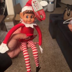 Elf On Shelves