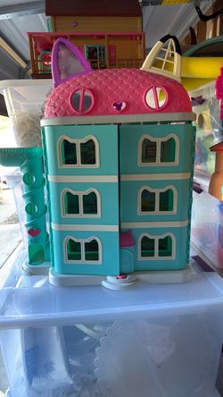 Gabby’s dollhouse