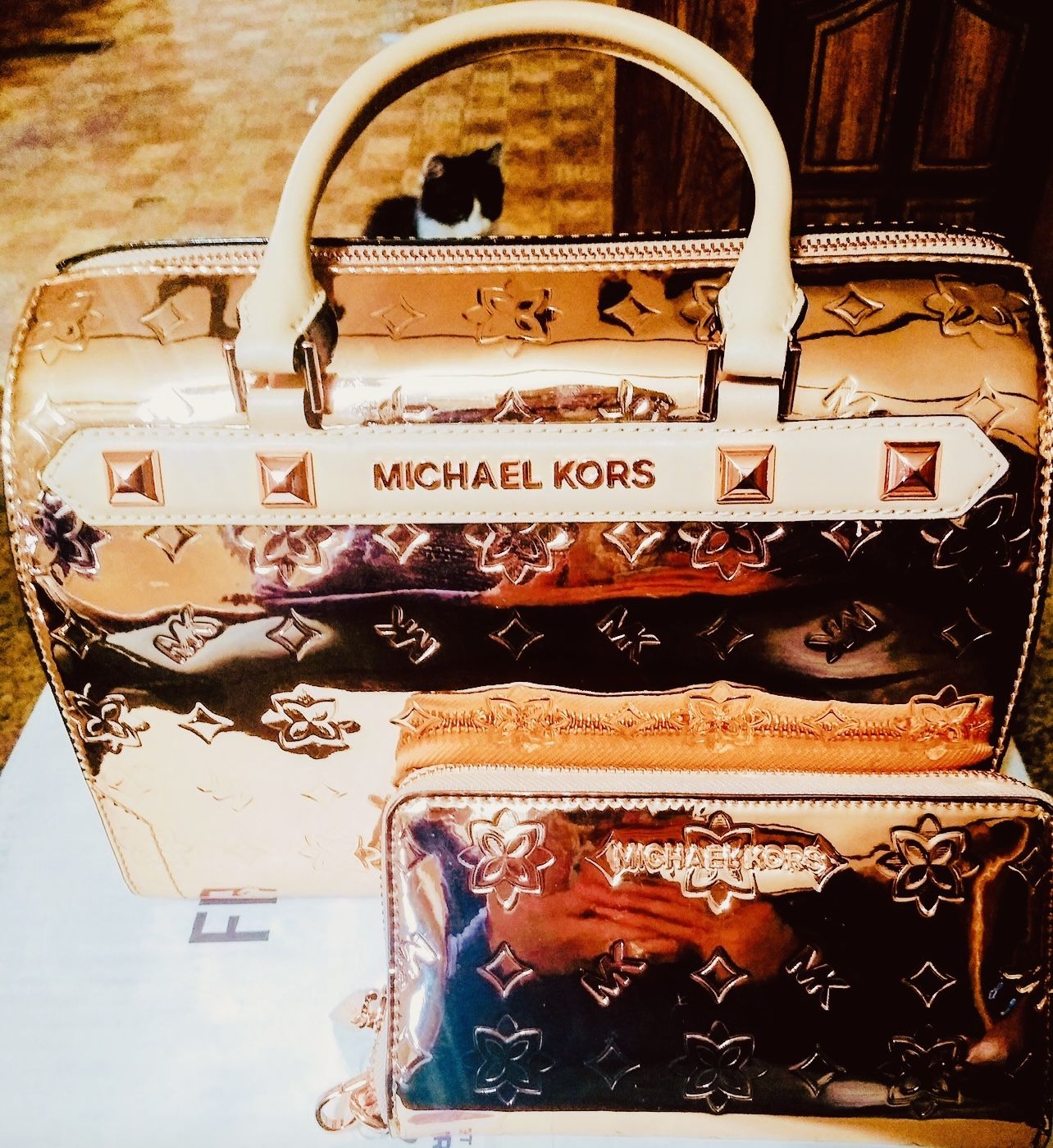 Like New Michael Kors Purse Gold Metallic Gold NO WALLET!!