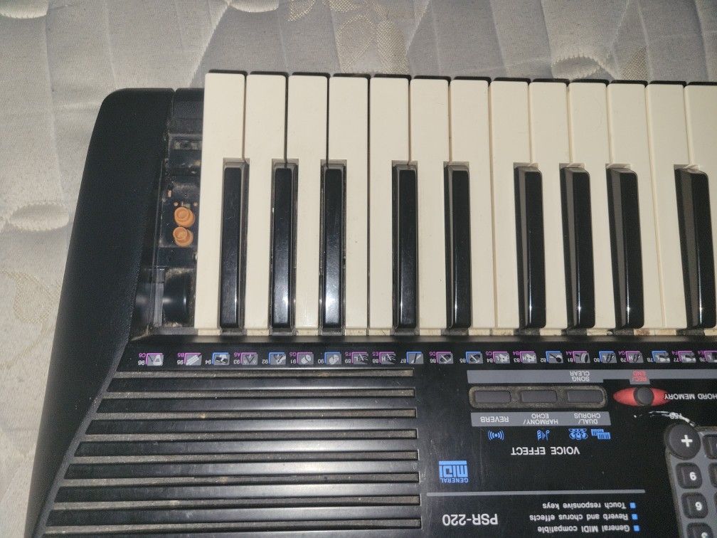 Yamaha Psr 220 Keyboard